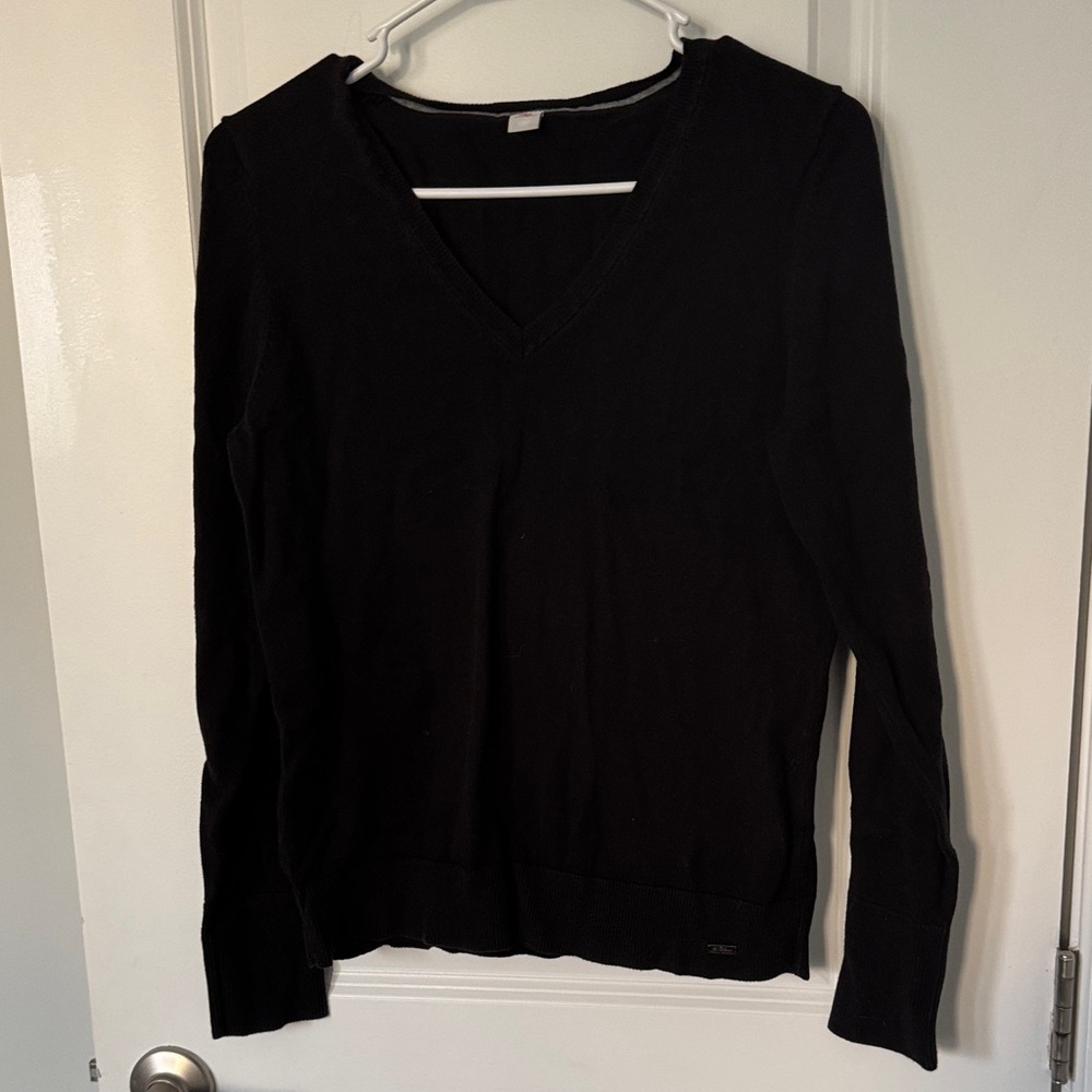 s.Oliver Black Sweater size 8